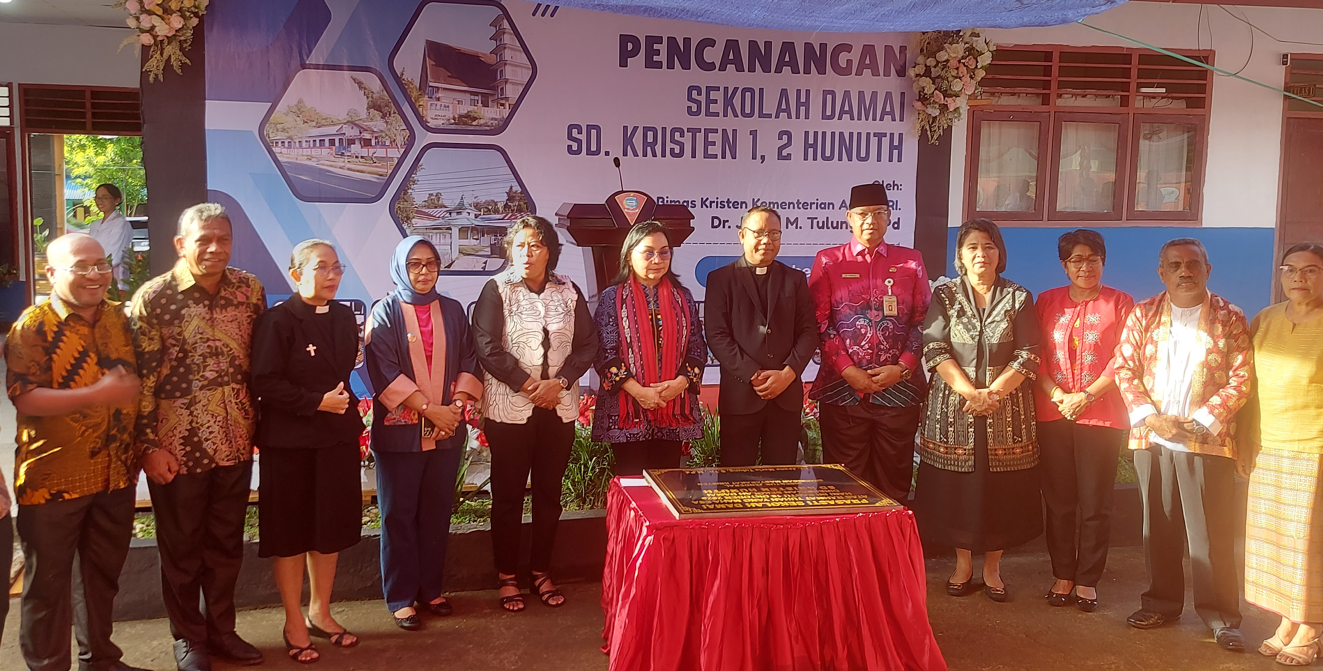 Pencanangan “Sekolah Damai” di SD Kristen Hunuth, Dirjen Bimas Kristen Apresiasi Program Literasi Kitab Suci.